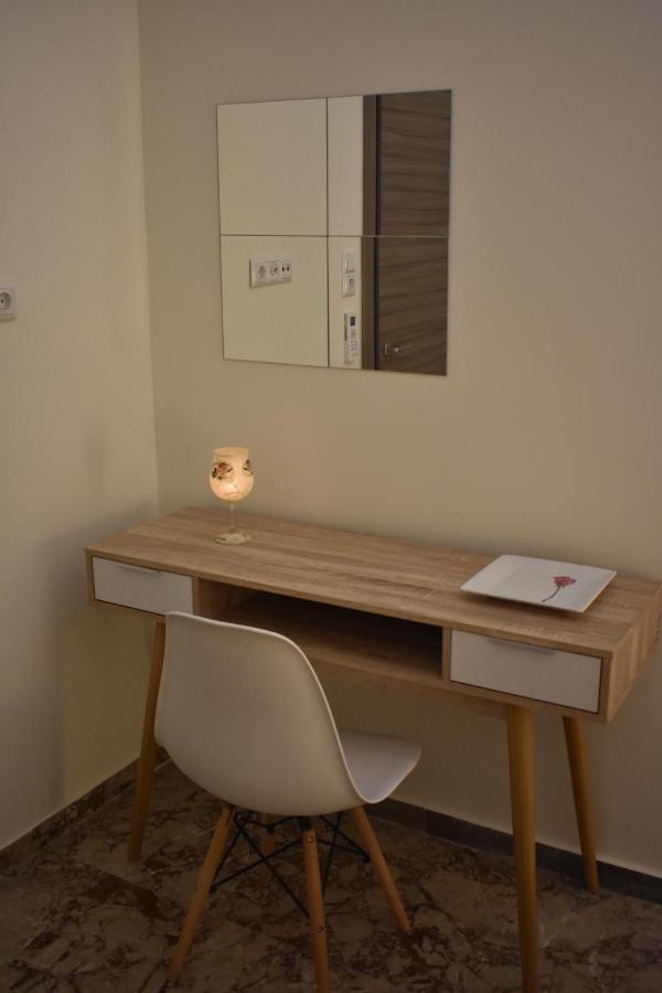 Chrysafenia & Leandros Downtown Apartment Кавала Екстериор снимка